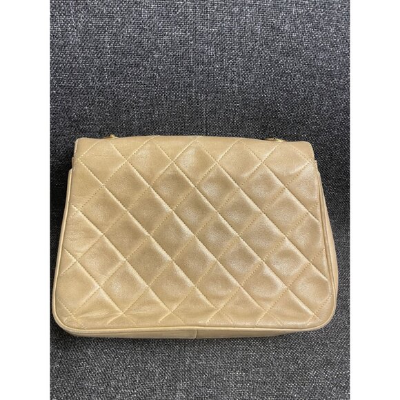 Chanel Vintage Small Bijoux Curve Flap - Picture 8 of 15